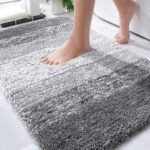 Chikase Bathroom Rugs Mat 30x20, Extra Soft Absorbent Microfiber Bath Rugs, Rubber Backing, Quick Dry, Machine Washable Bath Mats for Bathroom Floor, Tub and Shower, Home Decor Accessories, Grey