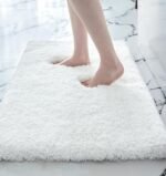 Chikase White Bathroom Rug 17x24 - Non-Slip Plush Small Bath Mat, Highly Absorbent & Ultra Soft Fluffy Floor Mat, Machine Washable for Shower and Tub